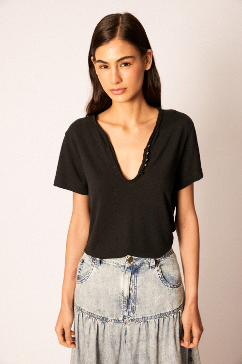 CAMISETA ANTONELLA BOTOES V26