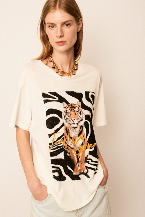 CAMISETA FEARLESS GRACE V26